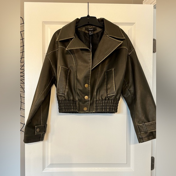 NWT - Green Faux Leather Distressed Cropped Bomber Jacket - Picture 1 of 5